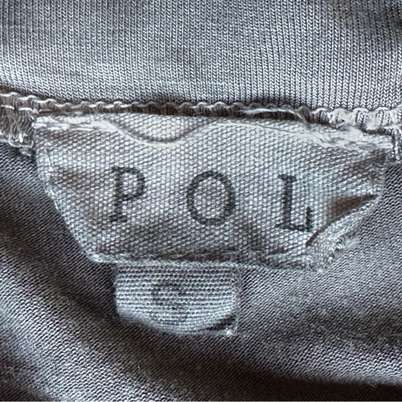 POL Sleeveless Cutout Detail Split Back Top size Small - Picture 6 of 11